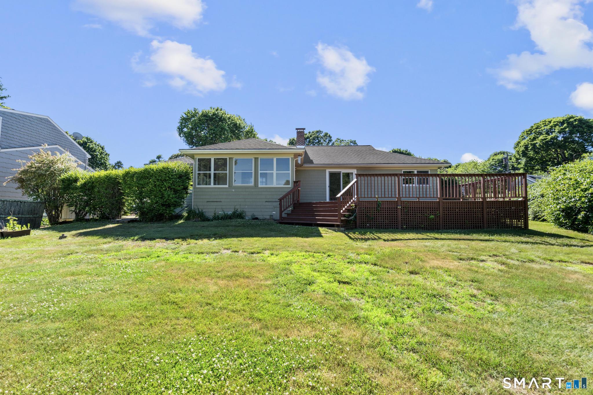 48 Prospect Avenue East Lyme, CT 06357 - Photo 33 of 38