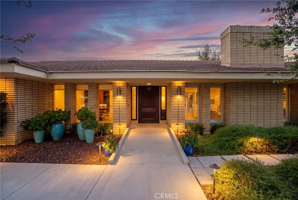 5931 Copperfield Avenue Riverside, CA 92506 - Photo 7 of 48