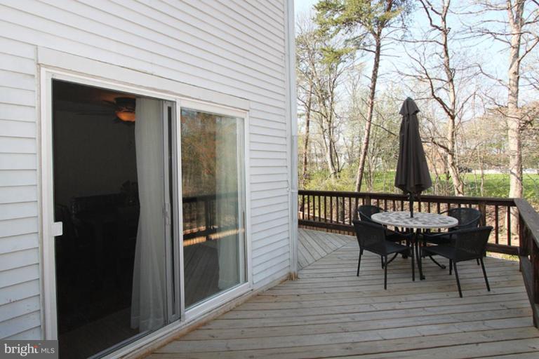 8499 Snowden Oaks Place Laurel, MD 20708 - Photo 13 of 20 Deck