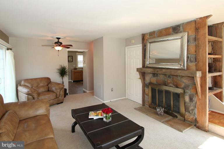 8499 Snowden Oaks Place Laurel, MD 20708 - Photo 16 of 20 Living Room #3