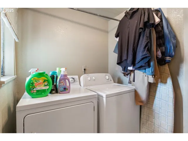 $237,000 | 215 Polk Street, Independence, OR 97351