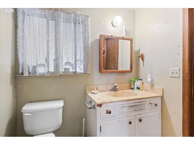 $237,000 | 215 Polk Street, Independence, OR 97351