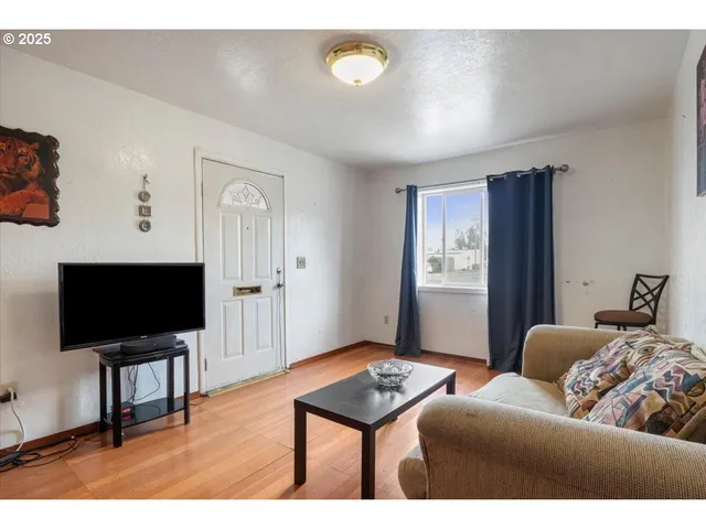 $237,000 | 215 Polk Street, Independence, OR 97351