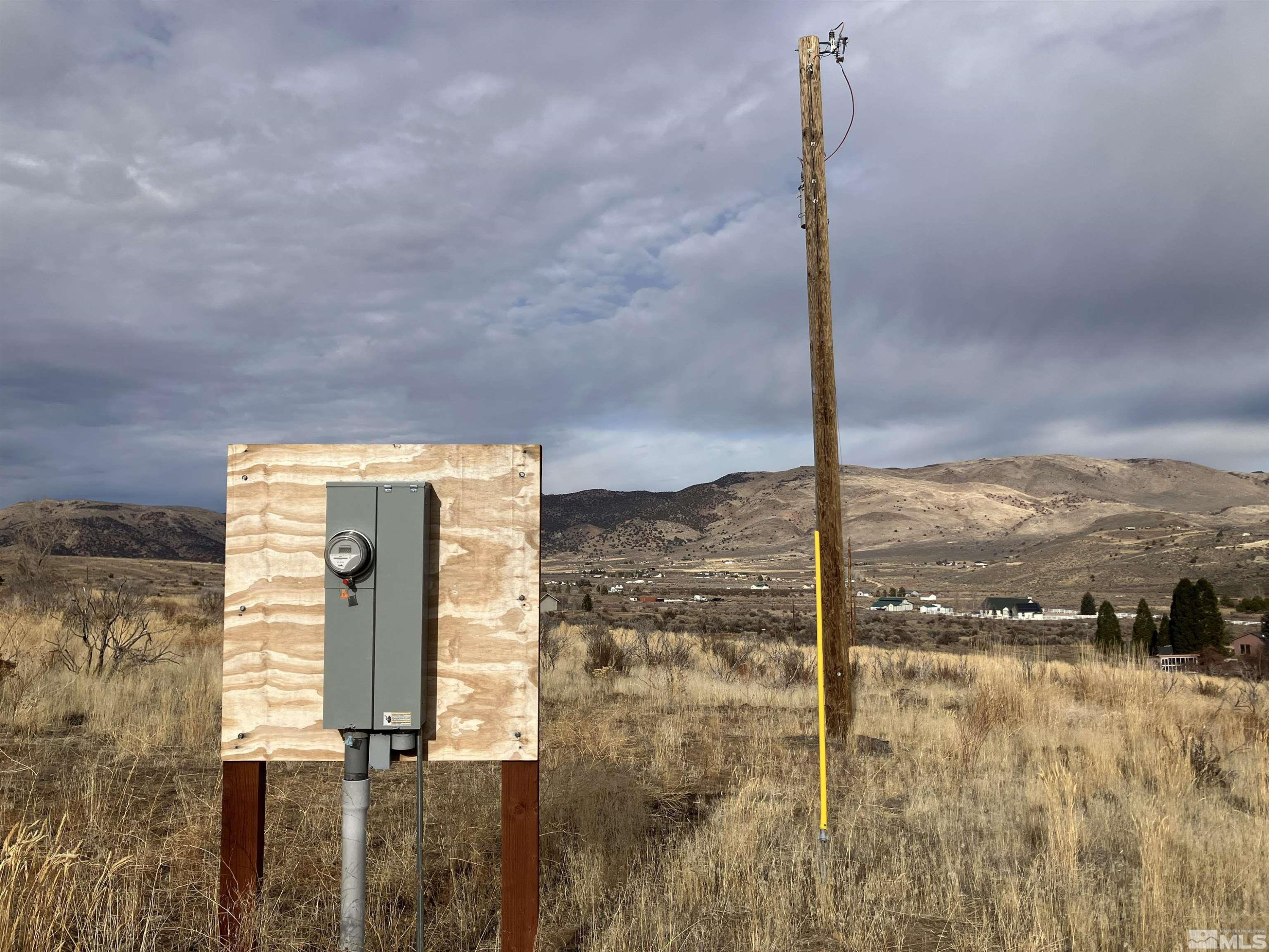 85 Appaloosa Circle Reno, NV 89508 - Photo 4 of 15 a view of a pathway with a building in the background