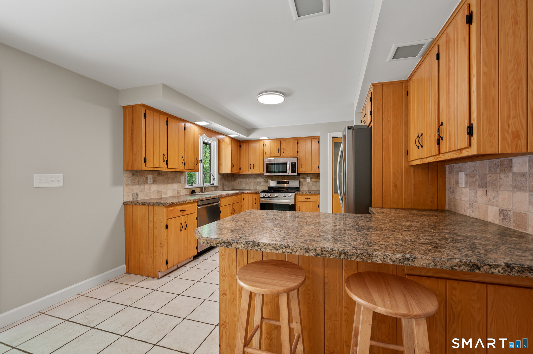 379 Riley Mountain Road Coventry, CT 06238 - Photo 11 of 37
