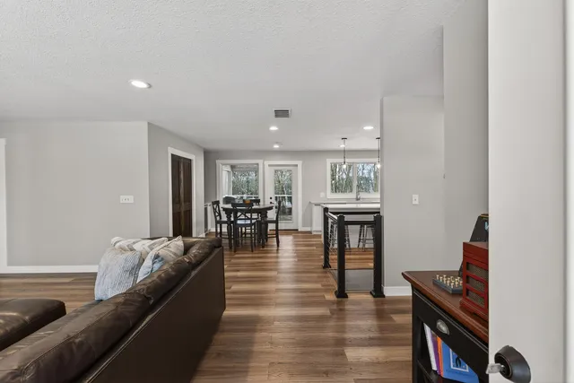 $699,000 | 20300 Otero Avenue, Hastings, MN 55033