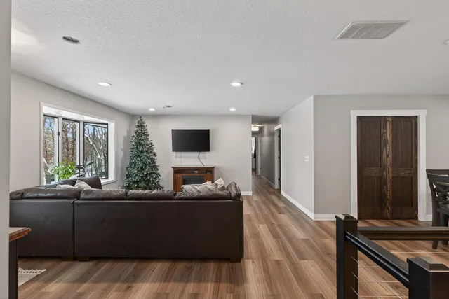 $699,000 | 20300 Otero Avenue, Hastings, MN 55033