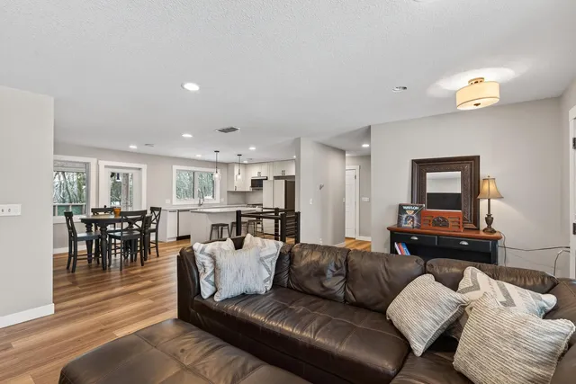 $699,000 | 20300 Otero Avenue, Hastings, MN 55033