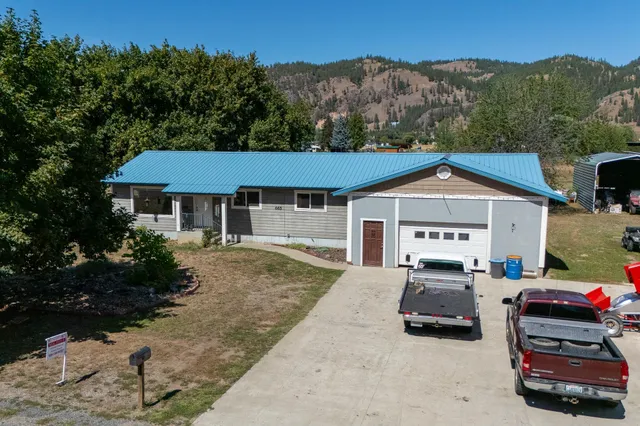 $405,000 | 665 East Riverview Lane, Kettle Falls, WA 99141