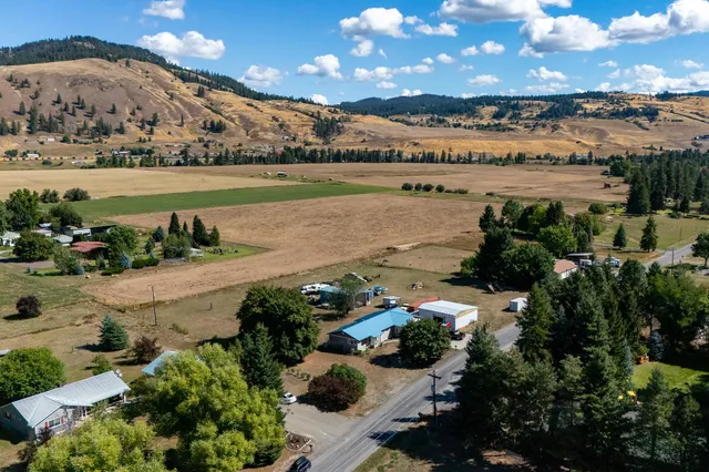 $405,000 | 665 East Riverview Lane, Kettle Falls, WA 99141