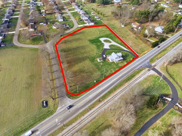 $700,000 | 1821 Mt Vernon Road, Newark, OH 43055