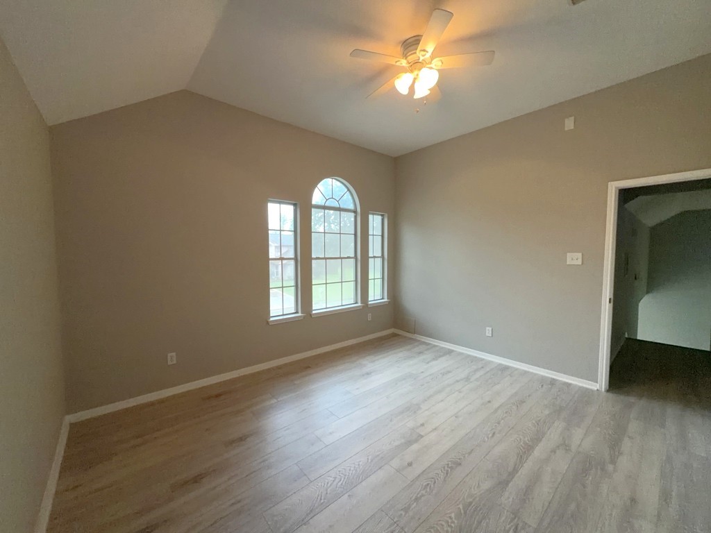 2106 Lexington Woods Drive Spring, TX 77373 - Photo 9 of 27