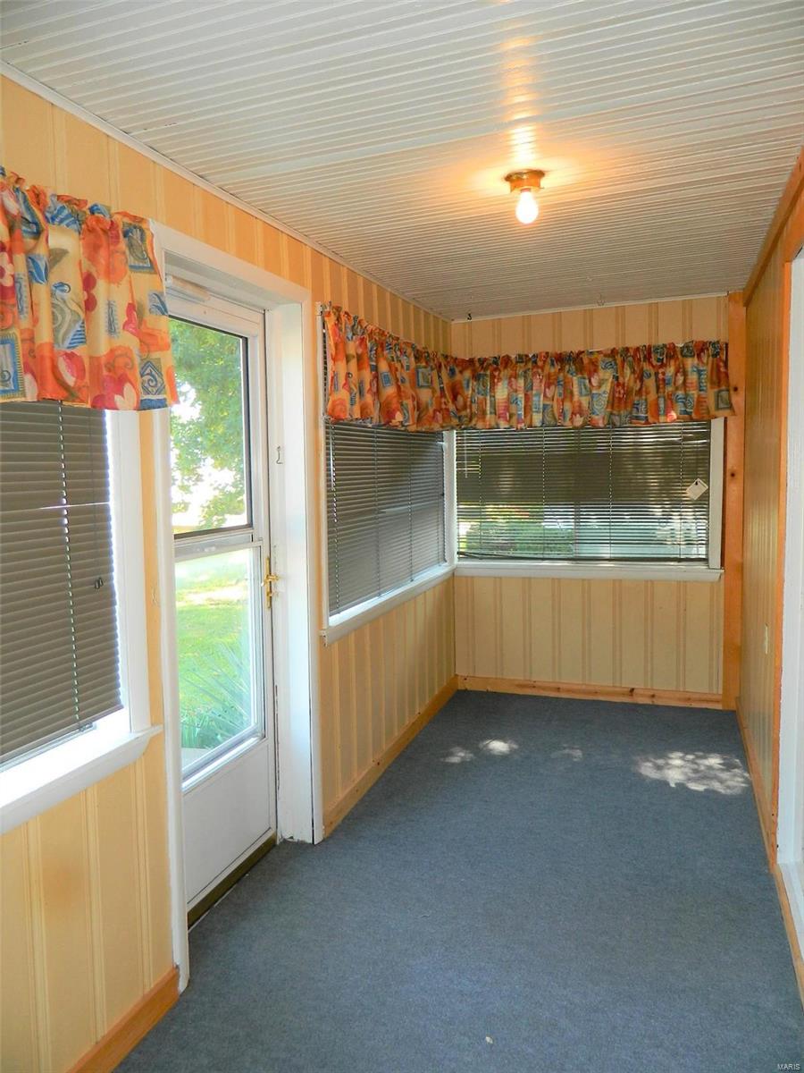 1110 Vandalia Road Hillsboro, IL 62049 - Photo 11 of 32 Gallery Image 11