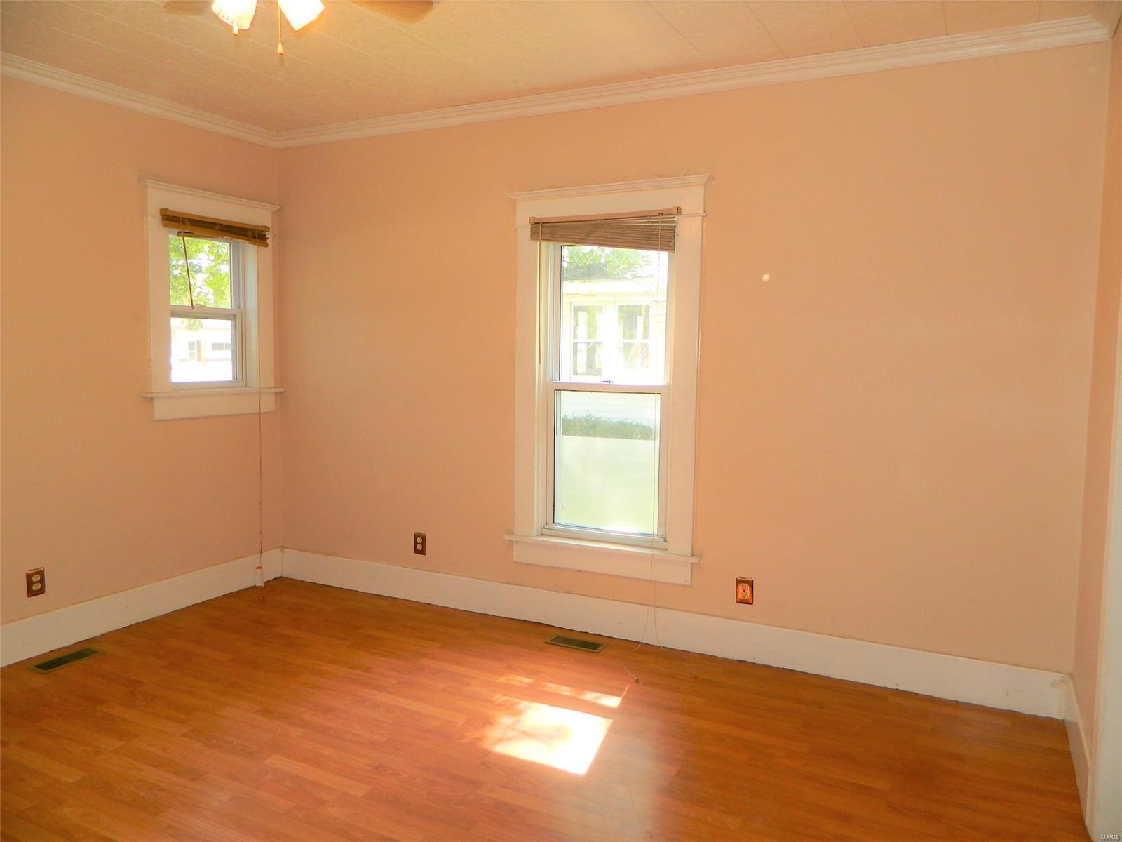 1110 Vandalia Road Hillsboro, IL 62049 - Photo 14 of 32 Gallery Image 14
