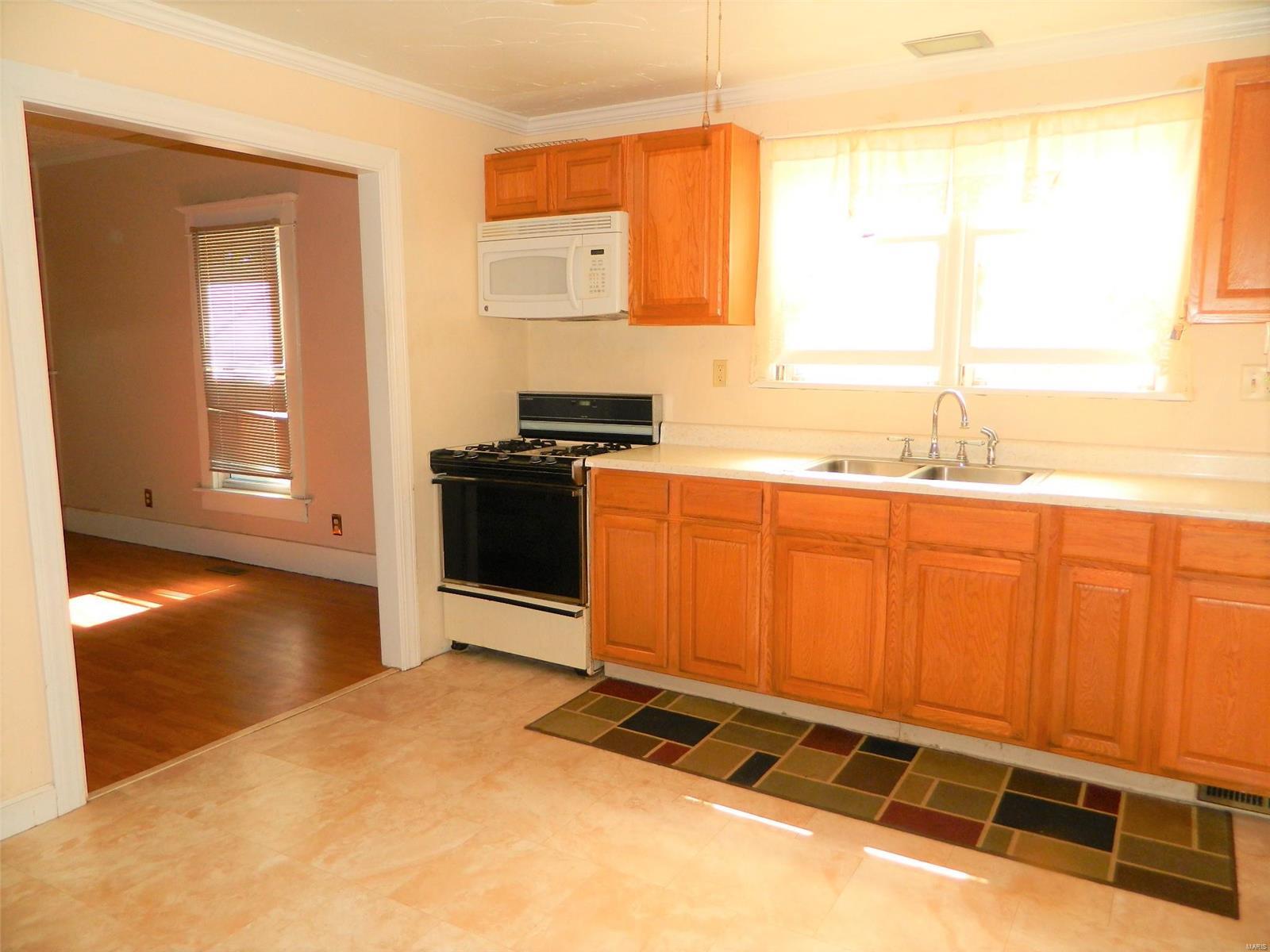 1110 Vandalia Road Hillsboro, IL 62049 - Photo 16 of 32 Gallery Image 16