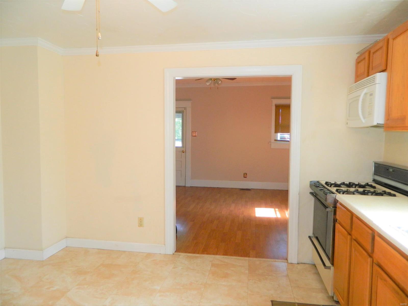 1110 Vandalia Road Hillsboro, IL 62049 - Photo 19 of 32 Gallery Image 19