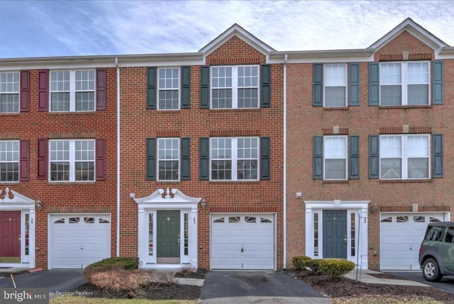41 Saxton Road, Unit 48 Farmingdale, NJ 07727 - Photo 1 of 28