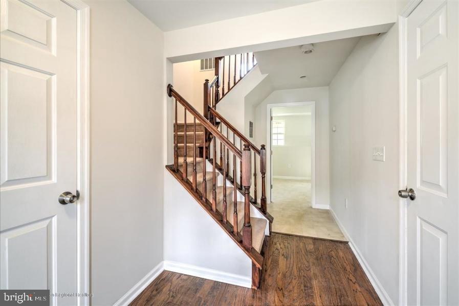 41 Saxton Road, Unit 48 Farmingdale, NJ 07727 - Photo 3 of 28