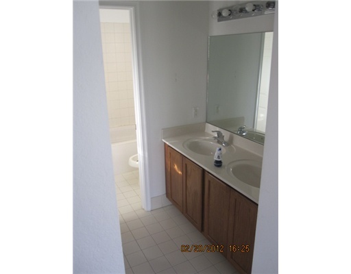 3181 Laurel Ridge Circle Riviera Beach, FL 33404 - Photo 7 of 11 Additional Photo