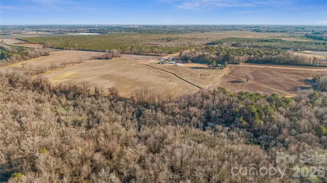 a view of a terrace with sky view