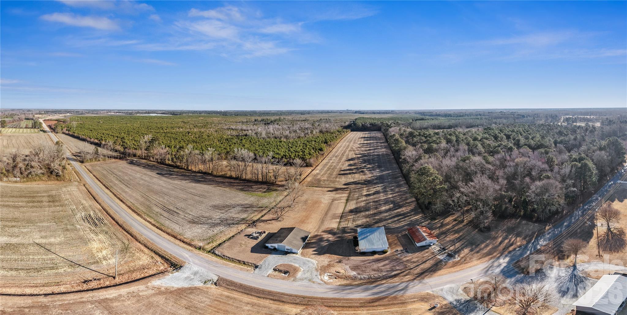 700-ac Earl Davis Road Rose Hill, NC 28458 - Photo 19 of 35 a view of a ocean from a balcony