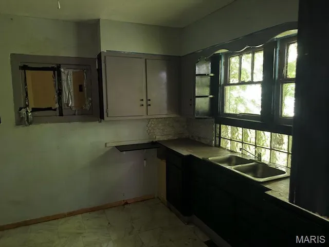 $24,000 | 541 North 27th Street, East St. Louis, IL 62205