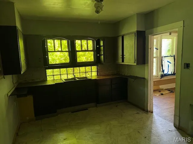 $24,000 | 541 North 27th Street, East St. Louis, IL 62205