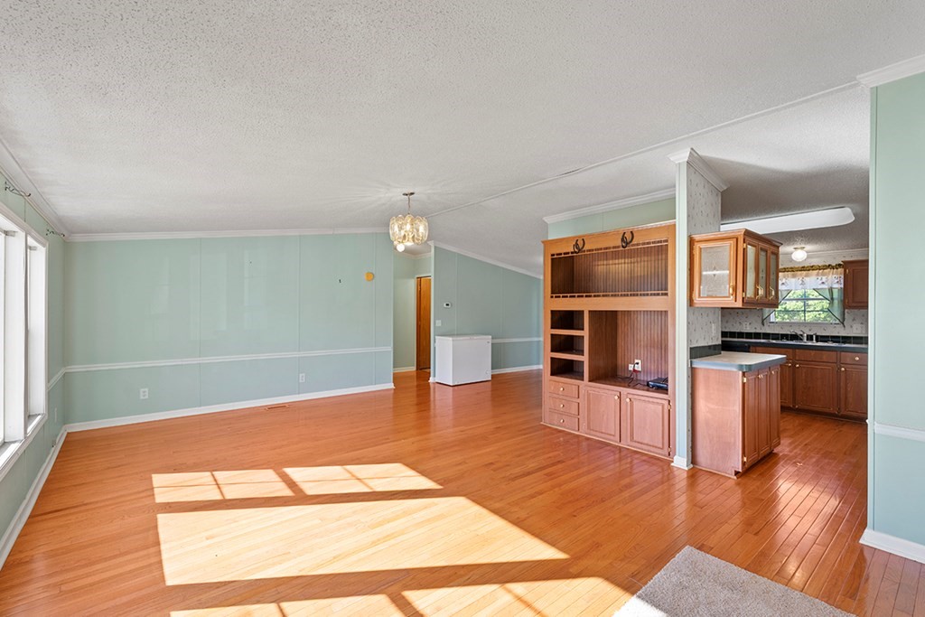 402 Hawthorne Road Honea Path, SC 29654 - Photo 2 of 16