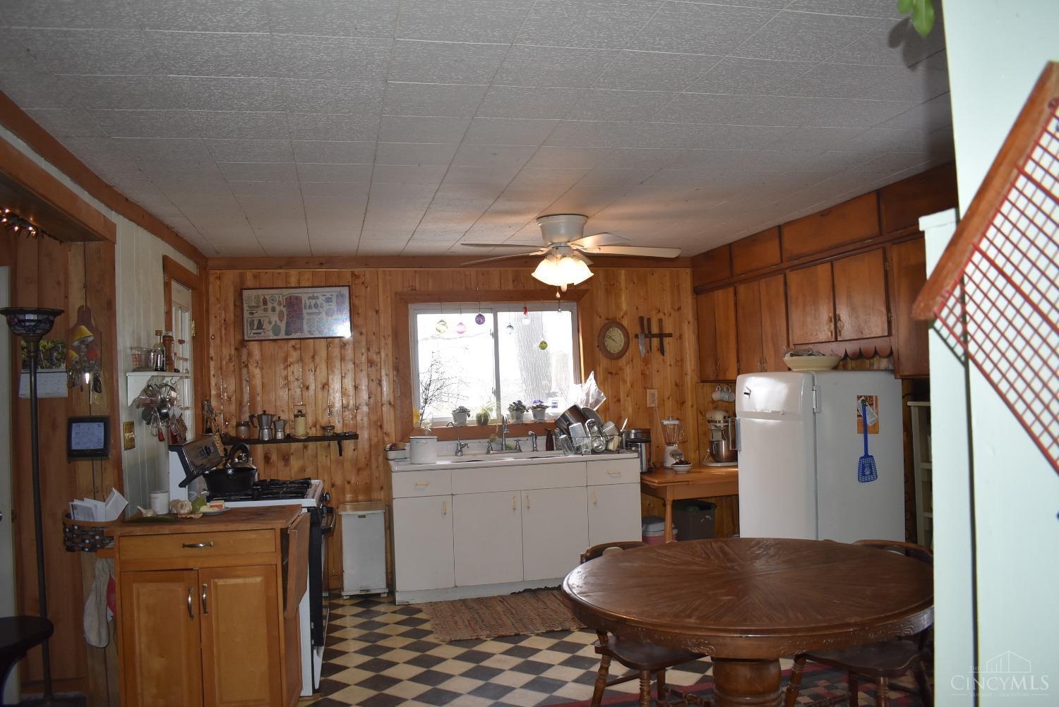 935 Garvey Road Winchester, OH 45697 - Photo 13 of 23 looking into kitchen from hallway