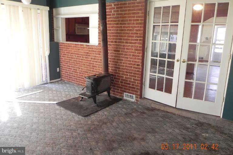 7015 Presley Road Lanham, MD 20706 - Photo 14 of 16 Sunroom