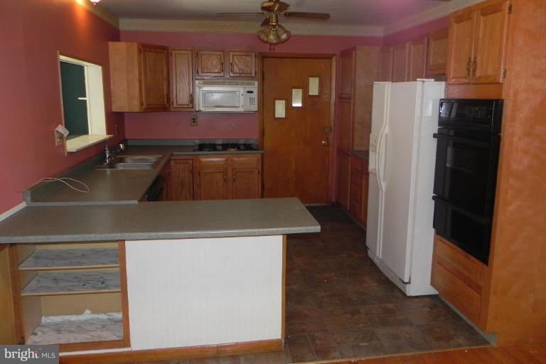 7015 Presley Road Lanham, MD 20706 - Photo 7 of 16 Kitchen #2