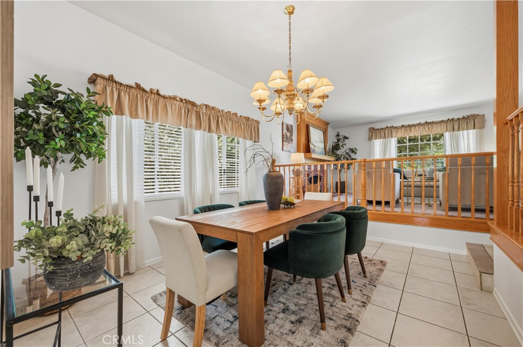 10741 Brookfield Road Chatsworth, CA 91311 - Photo 7 of 41 Dining room