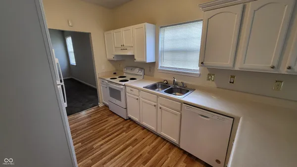 $1,975 | 6025 Prairie Meadow Drive, Indianapolis, IN 46221