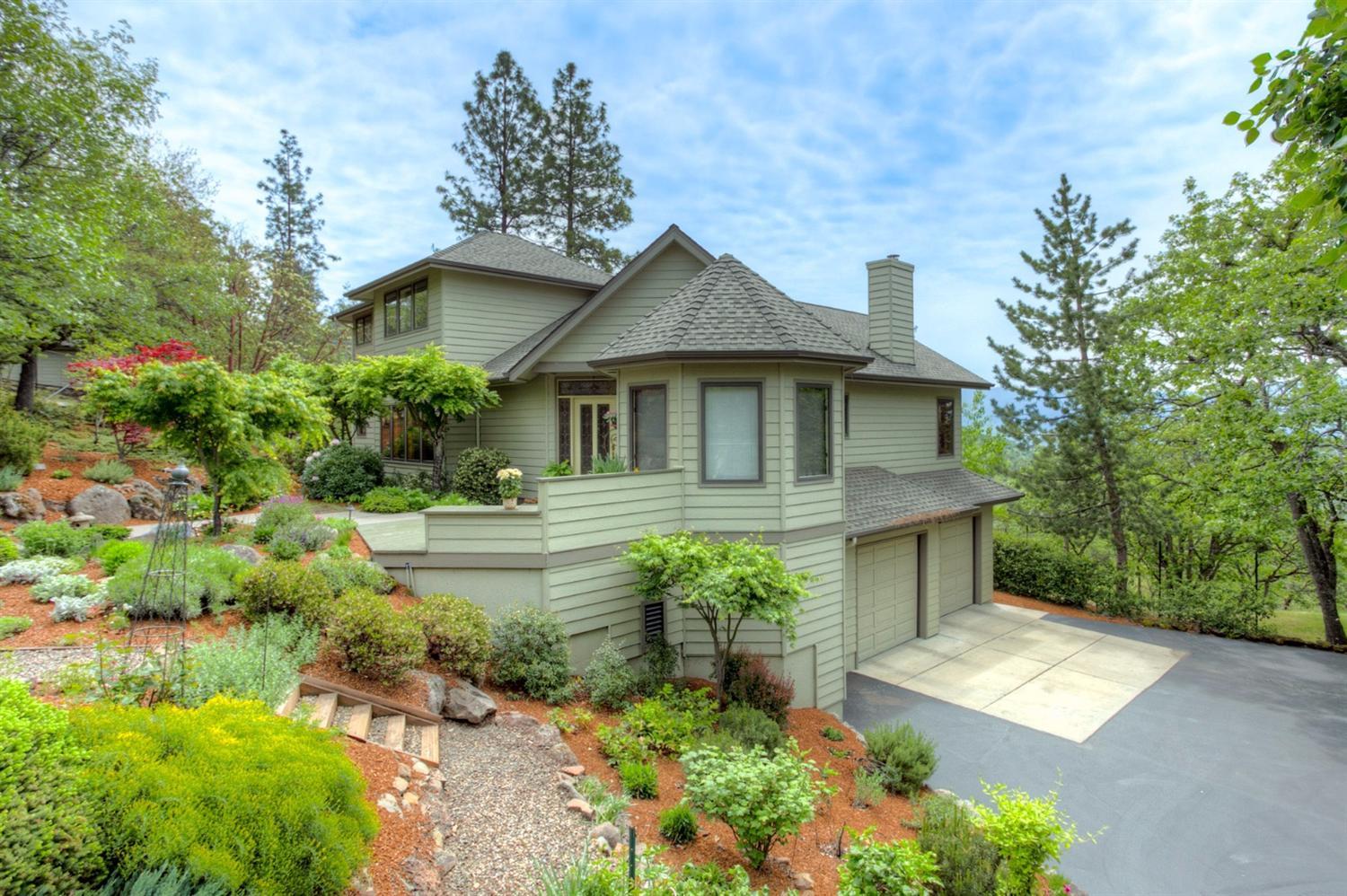 6556 Hillcrest Road Medford, OR 97504 - Photo 2 of 35 Additional Photo