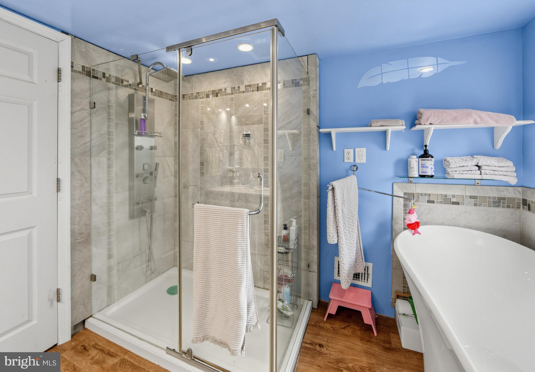 42 Langoma Road Elverson, PA 19520 - Photo 35 of 44 Upper Level Updated Full Bath