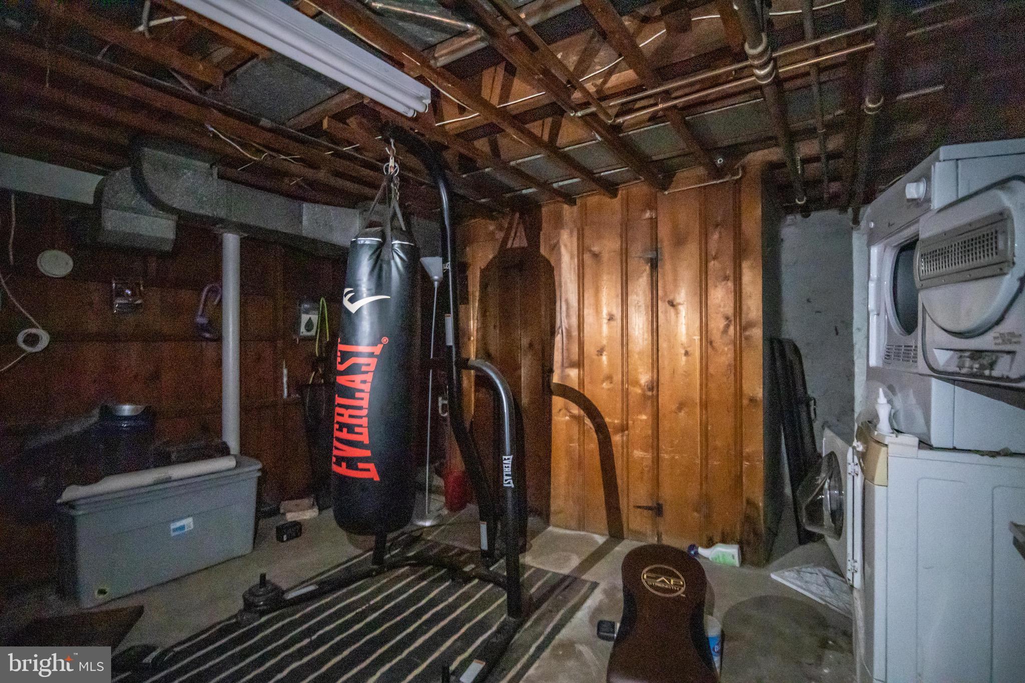 1649 Ralworth Road Baltimore, MD 21218 - Photo 28 of 47 a room with gym equipment