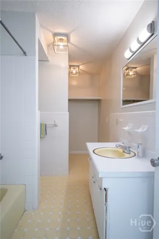 $589,000 | 110 Lakeview Drive, Winterville, GA 30683