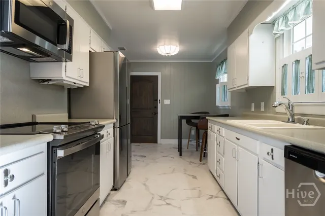 $589,000 | 110 Lakeview Drive, Winterville, GA 30683