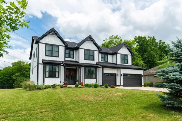 $995,000 | 2058 Tall Pines Lane, Cincinnati, OH 45244