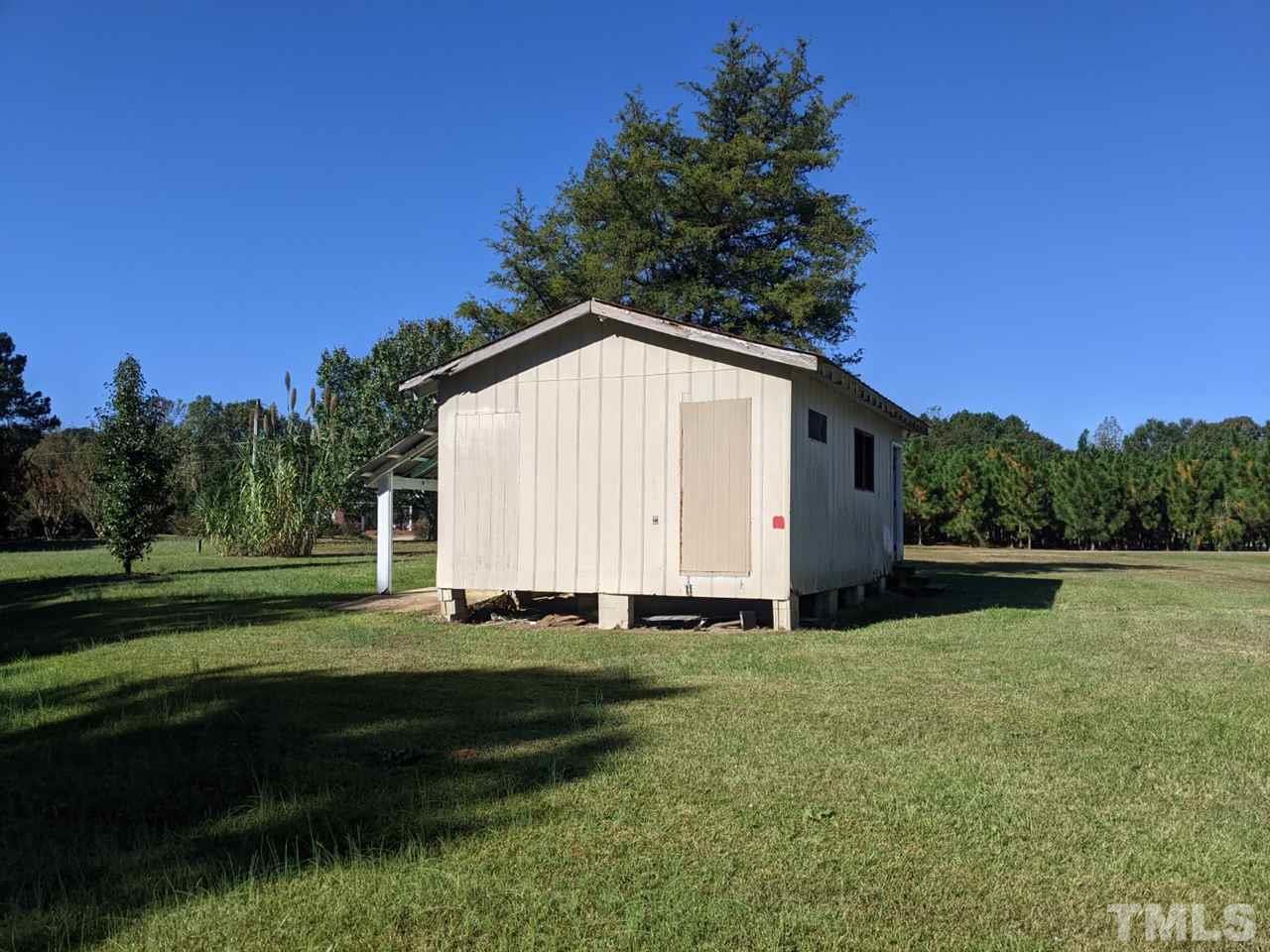 2517 Federal Road Benson, NC 27504 - Photo 4 of 8