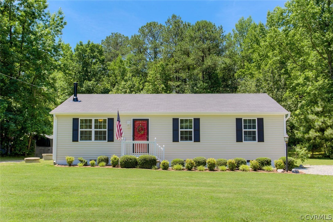 11841 River Road Chesterfield, VA 23838 - Photo 3 of 32 a front view of a house with a yard