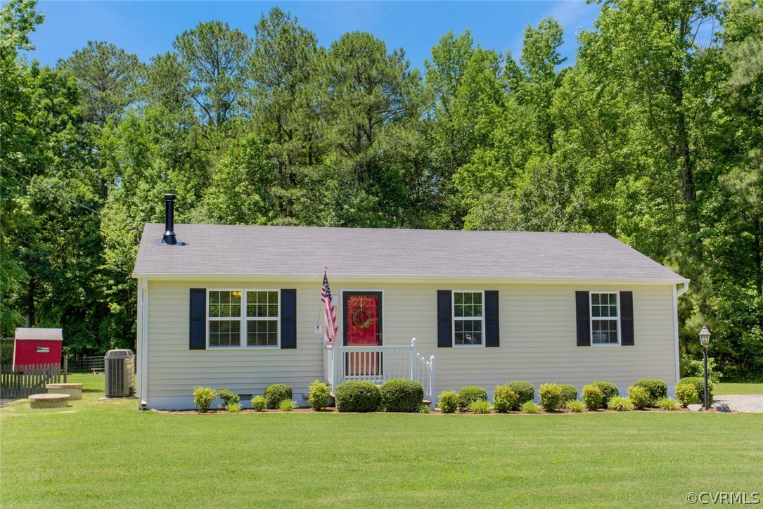 11841 River Road Chesterfield, VA 23838 - Photo 4 of 32 a aerial view of a house