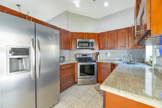$585,000 | 1347 Seagrape Circle, Weston, FL 33326