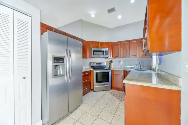 $585,000 | 1347 Seagrape Circle, Weston, FL 33326