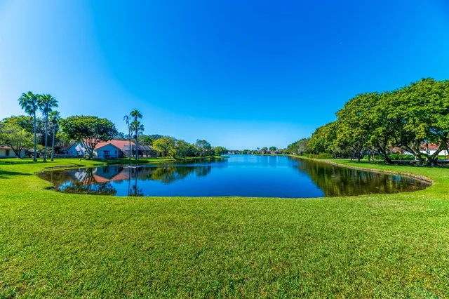 $585,000 | 1347 Seagrape Circle, Weston, FL 33326