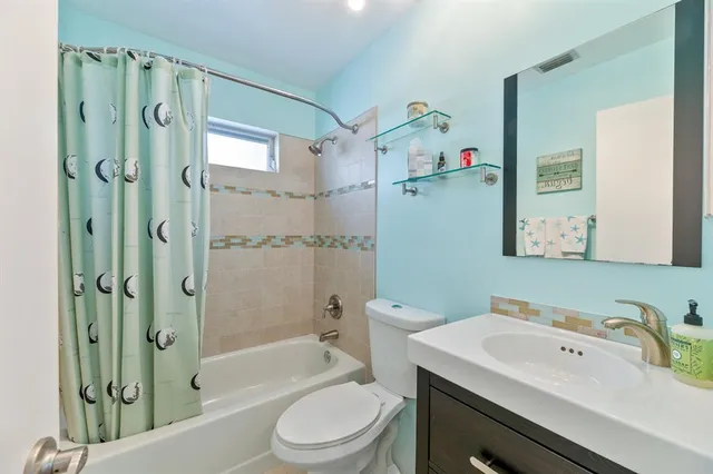 $585,000 | 1347 Seagrape Circle, Weston, FL 33326