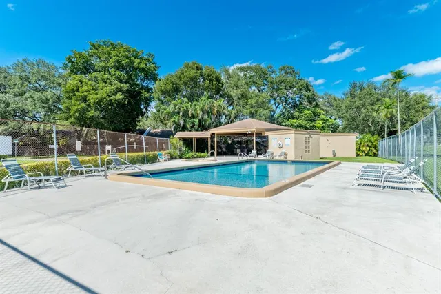 $585,000 | 1347 Seagrape Circle, Weston, FL 33326