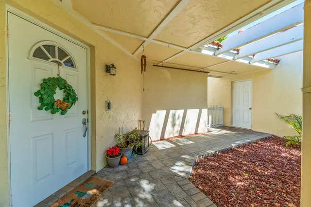 $585,000 | 1347 Seagrape Circle, Weston, FL 33326