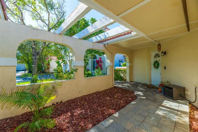 $585,000 | 1347 Seagrape Circle, Weston, FL 33326