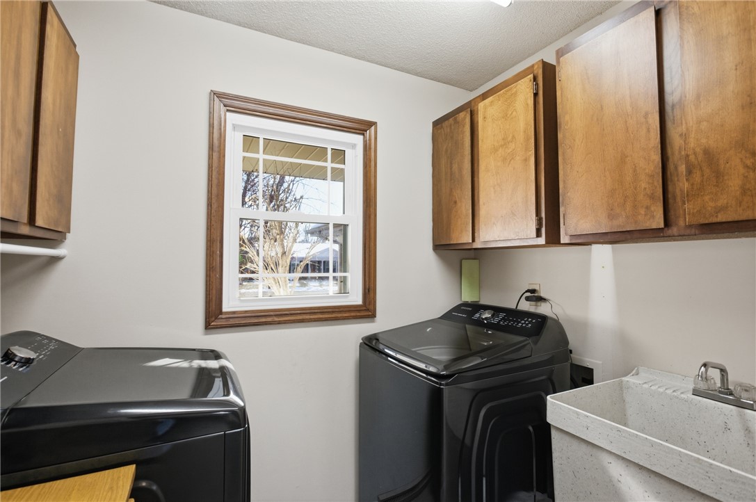 2518 Salem Road Charleston, IL 61920 - Photo 11 of 37 Gallery Image 11
